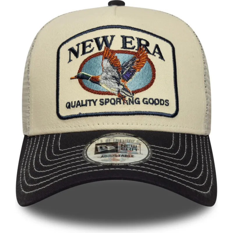 gorra-trucker-beige-och-marinbla-a-frame-animal-patch-med-anka-fran-new-era