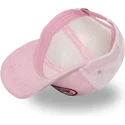 rosa-och-vit-truckerkeps-kylie-p-fran-von-dutch