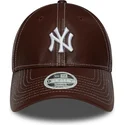brun-bojd-justerbar-keps-for-dam-9forty-topstitch-pu-fran-new-york-yankees-mlb-av-new-era