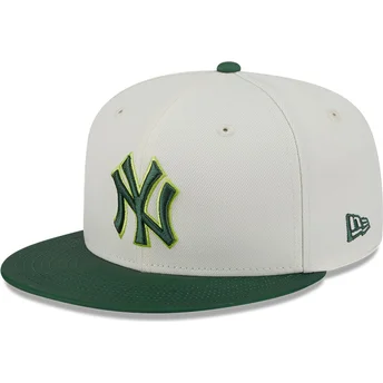 Beige och grön New York Yankees MLB 59FIFTY CLR DVLP justerbar flat keps från New Era