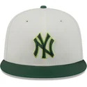 beige-och-gron-platt-keps-justerbar-59fifty-clr-dvlp-fran-new-york-yankees-mlb-av-new-era
