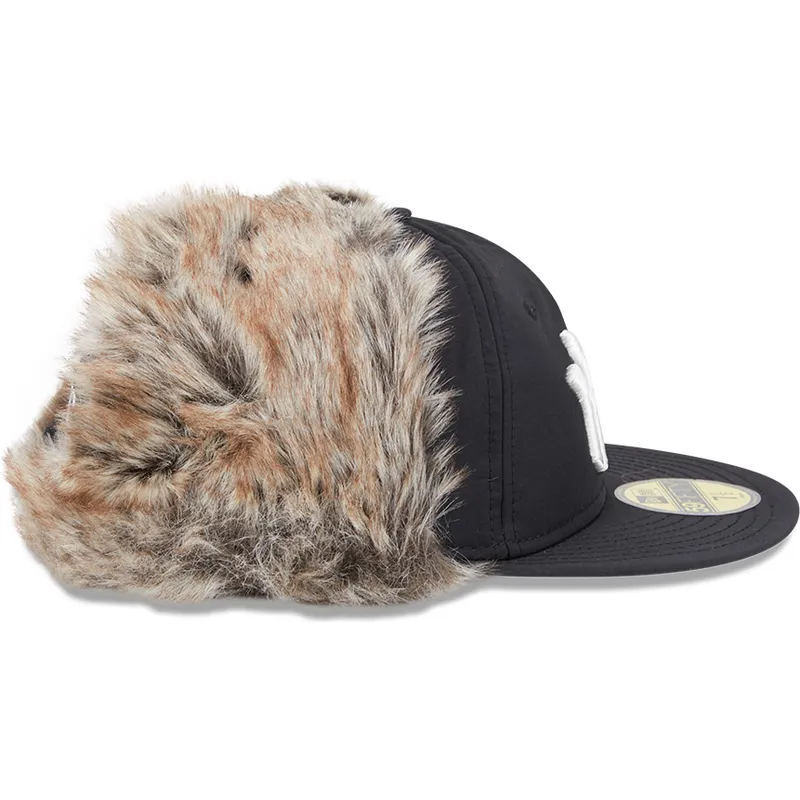 svart-platt-keps-justerad-59fifty-winter-dog-ear-fran-new-york-yankees-mlb-av-new-era