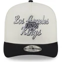 beige-och-svart-bojd-keps-snapback-9fifty-a-frame-chainstitch-los-angeles-kings-nhl-fran-new-era