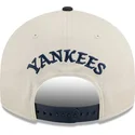 9fifty-retro-crown-scatter-new-york-yankees-mlb-beige-och-marinbla-snapback-med-bojd-skarm-fran-new-era