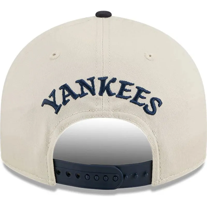 beige-och-marinbla-bojd-keps-snapback-9fifty-retro-crown-scatter-fran-new-york-yankees-mlb-av-new-era beige-och-marinbla-bojd-keps-snapback-9fifty-retro-crown-scatter-fran-new-york-yankees-mlb-av-new-era