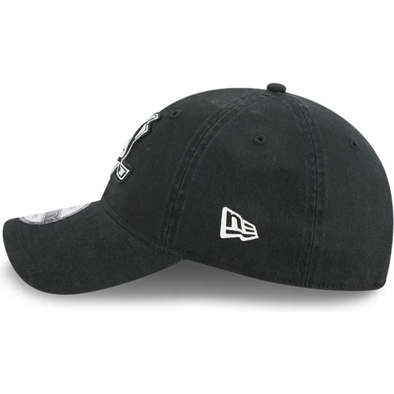svart-bojd-justerbar-keps-9twenty-stamp-fran-anaheim-ducks-nhl-av-new-era