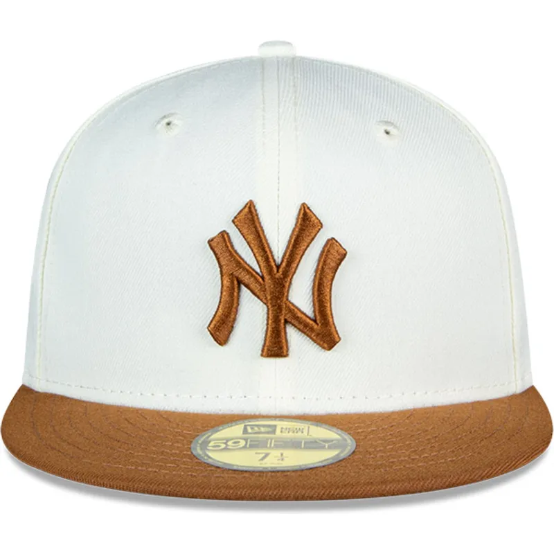 vit-och-brun-platt-keps-justerad-59fifty-chrome-toast-side-patch-fran-new-york-yankees-mlb-av-new-era