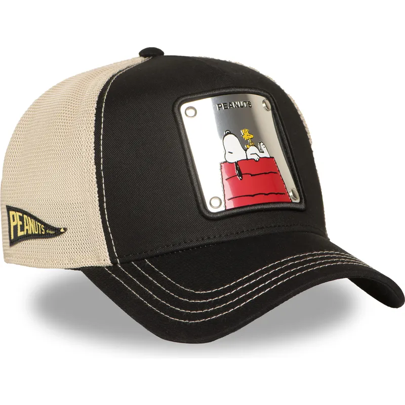 svart-och-beige-trucker-keps-snoopy-och-emilio-pea6-naw6-peanuts-fran-capslab