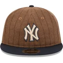 justerbar-9fifty-retro-crown-ull-pinstripe-brun-och-marinbla-flat-keps-new-york-yankees-mlb-fran-new-era