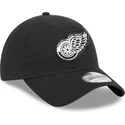 svart-justerbar-bojd-keps-9twenty-stamp-detroit-red-wings-nhl-fran-new-era