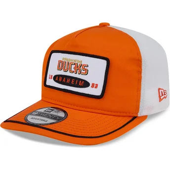Gul och vit böjd keps snapback 19TWENTY Broderad Patch av Anaheim Ducks NHL från New Era