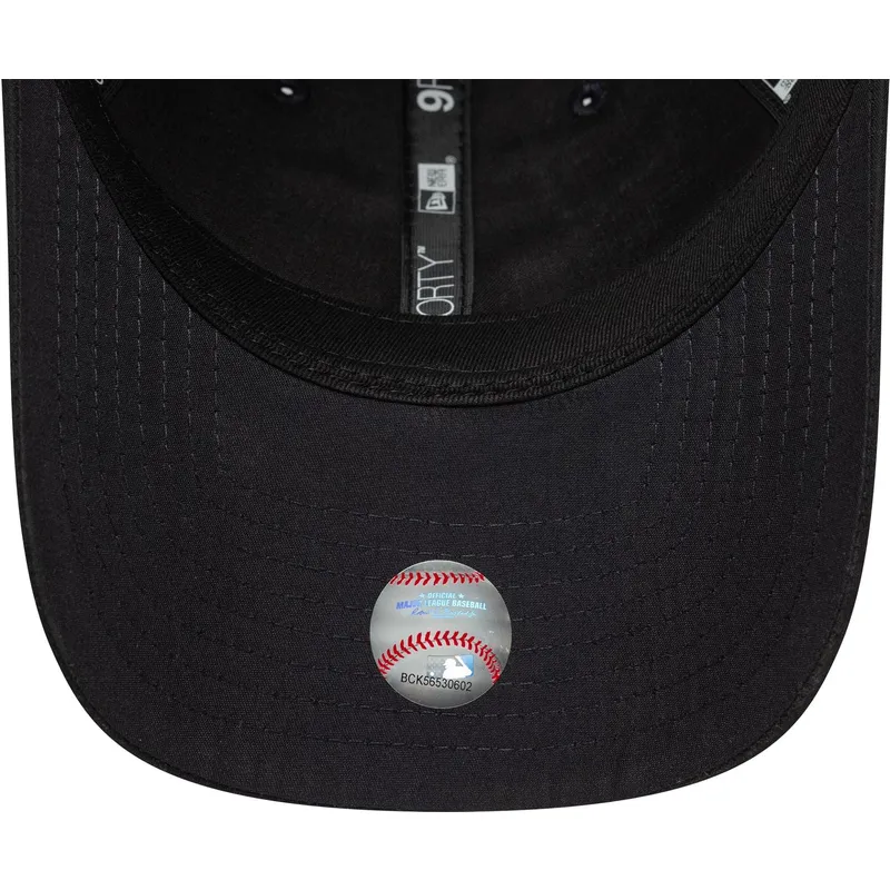 marinbla-bojd-justerbar-keps-9forty-pin-new-york-yankees-mlb-fran-new-era