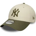 beige-och-gron-justerbar-9forty-side-patch-keps-new-york-yankees-mlb-fran-new-era