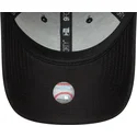 justerbar-svart-bojd-keps-med-gront-new-york-yankees-mlb-9forty-outline-logotyp-fran-new-era