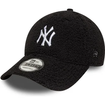 Justerbar svart böjd keps 9FORTY Winter Borg New York Yankees MLB från New Era