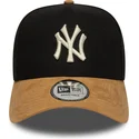 new-york-yankees-mlb-9forty-e-frame-svart-och-brun-snapback-med-bojd-skarm-i-mocka-fran-new-era