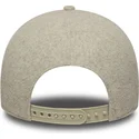 beige-bojd-snapback-keps-med-beige-logotyp-9forty-e-frame-melton-fran-new-york-yankees-mlb-fran-new-era