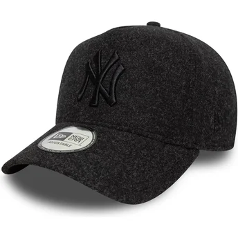 New Era New York Yankees MLB 9FORTY E Frame Melton svart snapback keps med böjd skärm och svart logotyp