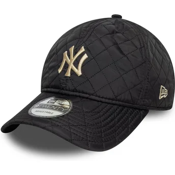 New York Yankees MLB New Era 9TWENTY svart justerbar böjd keps med beige logotyp quiltad