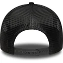 svart-trucker-keps-med-gron-logotyp-a-frame-league-essential-fran-new-york-yankees-mlb-av-new-era