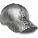bojd-silverfargad-justerbar-keps-for-dam-9forty-metallic-fran-new-york-yankees-mlb-av-new-era