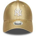 guldbojd-justerbar-keps-for-dam-9forty-metallic-fran-new-york-yankees-mlb-av-new-era