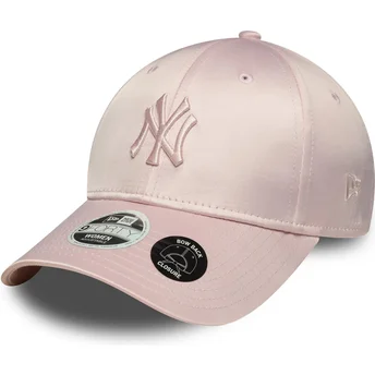 Rosa justerbar damkeps med böjd skärm och rosa logotyp 9FORTY Satin Bow Back New York Yankees MLB från New Era
