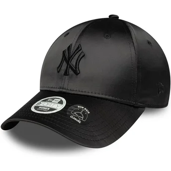 Svart justerbar kurvad keps för dam med svart logotyp 9FORTY Satin Bow Back från New York Yankees MLB av New Era
