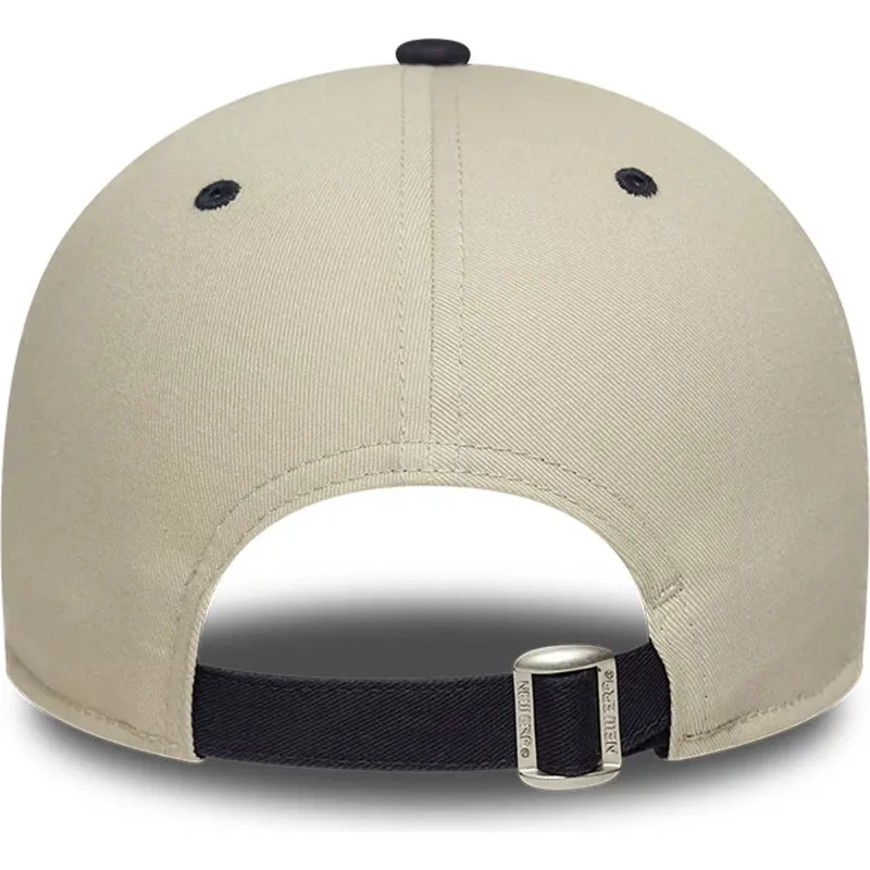 bojd-keps-beige-och-marinbla-justerbar-fc-barcelona-laliga-9forty-contrast-fran-new-era