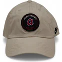 beige-justerbar-keps-club-unstructured-organic-cotton-atlanta-braves-mlb-fran-nike