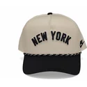 beige-och-svart-snapback-rise-structured-new-york-yankees-mlb-keps-fran-nike