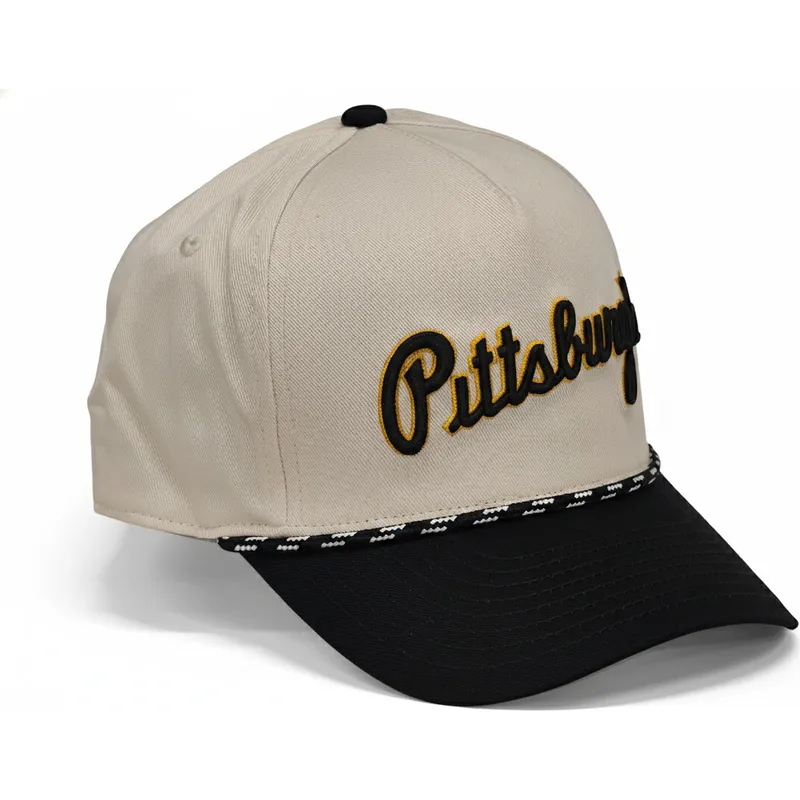 beige-och-svart-snapbackkeps-med-bojd-skarm-rise-structured-pittsburgh-pirates-mlb-fran-nike