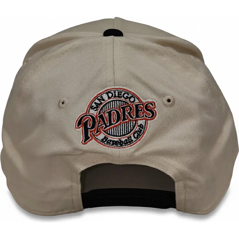 nike-san-diego-padres-mlb-rise-structured-beige-och-svart-snapback-bojd-keps