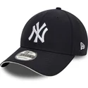 marinbla-bojd-justerbar-keps-9forty-microfibre-fran-new-york-yankees-mlb-av-new-era