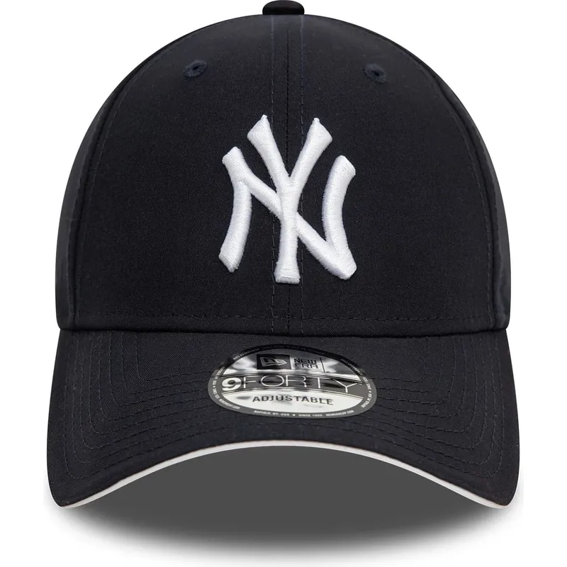 marinbla-bojd-justerbar-keps-9forty-microfibre-fran-new-york-yankees-mlb-av-new-era