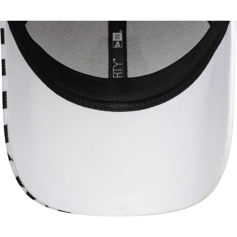 vit-kurvad-keps-snapback-9forty-checkerboard-fran-racing-bulls-f1-team-formula-1-av-new-era