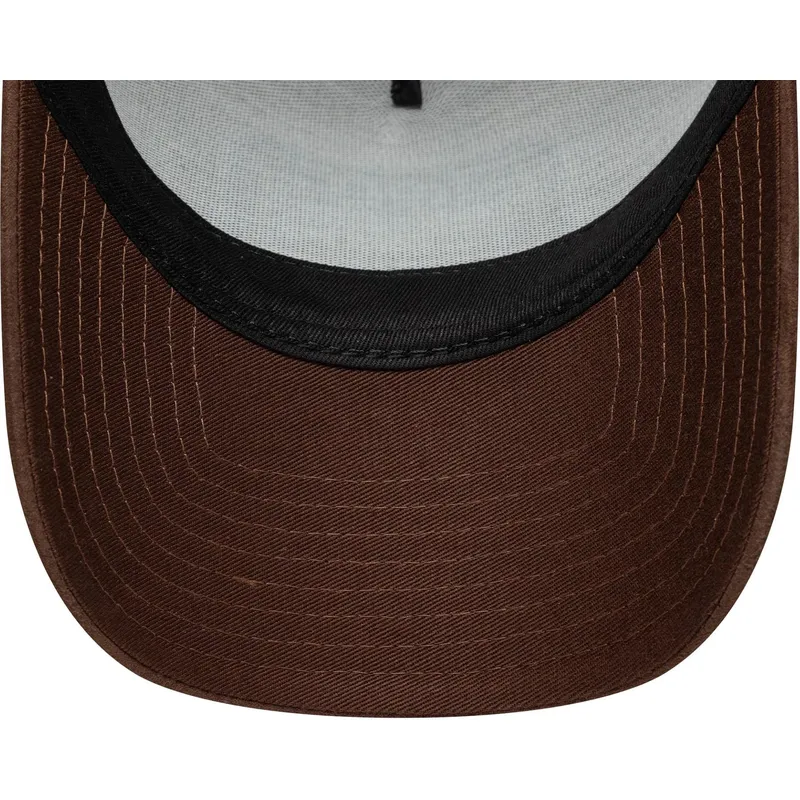 gorra-curva-marron-ajustable-9forty-e-frame-patch-suede-de-new-era