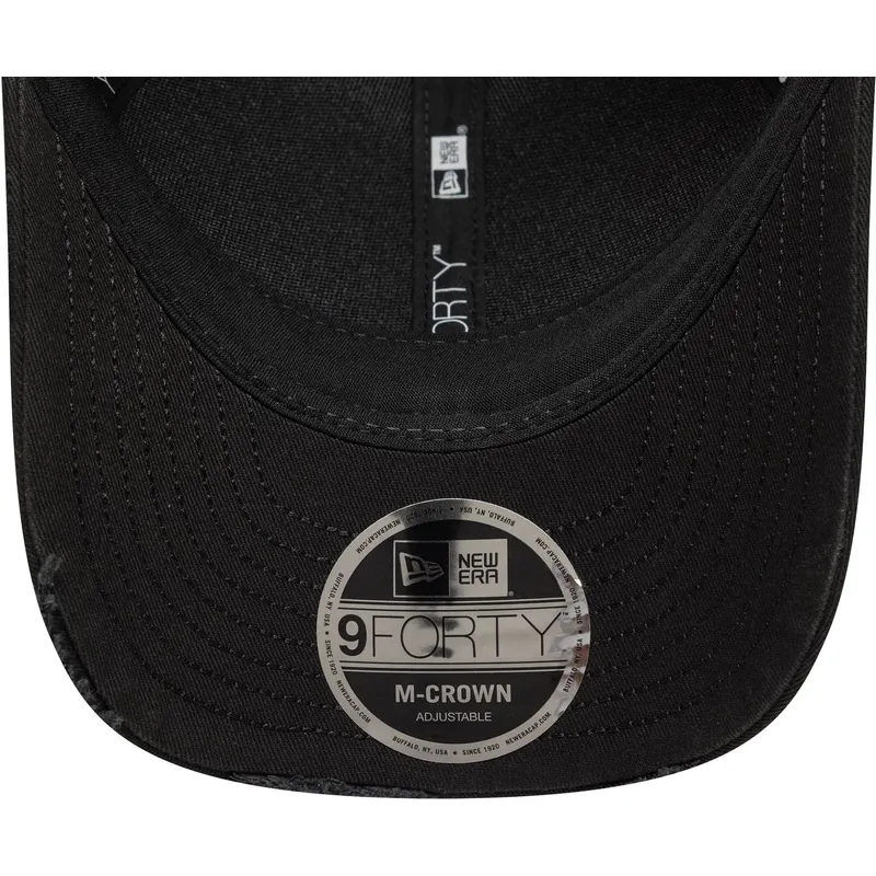 svart-bojd-justerbar-keps-9forty-m-crown-distressed-fran-moto-guzzi-av-new-era