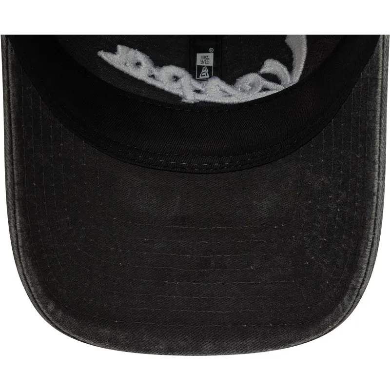 svart-bojd-justerbar-keps-9twenty-washed-fran-vespa-piaggio-av-new-era