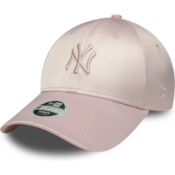 Justerbar rosa böjd keps med rosa logotyp för dam 9FORTY Satin New York Yankees MLB från New Era
