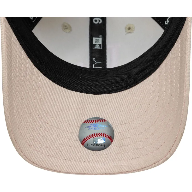 bojd-beige-och-rosa-justerbar-keps-for-smabarn-9forty-league-essential-fran-los-angeles-dodgers-mlb-av-new-era