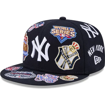 Gorra plana azul marino ajustada 59FIFTY All Over Logos de New York Yankees MLB de New Era