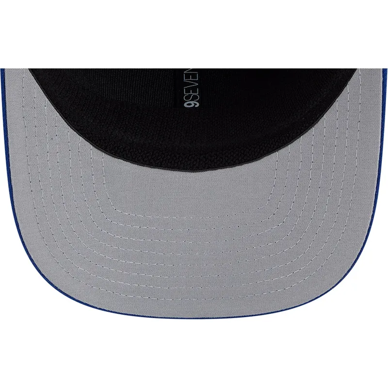 bla-kurvad-keps-snapback-9seventy-stretch-snap-italy-2026-world-baseball-classic-fran-new-era