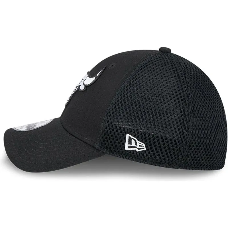 svart-justerad-trucker-keps-39thirty-evergreen-neo-fran-chicago-bulls-nba-av-new-era