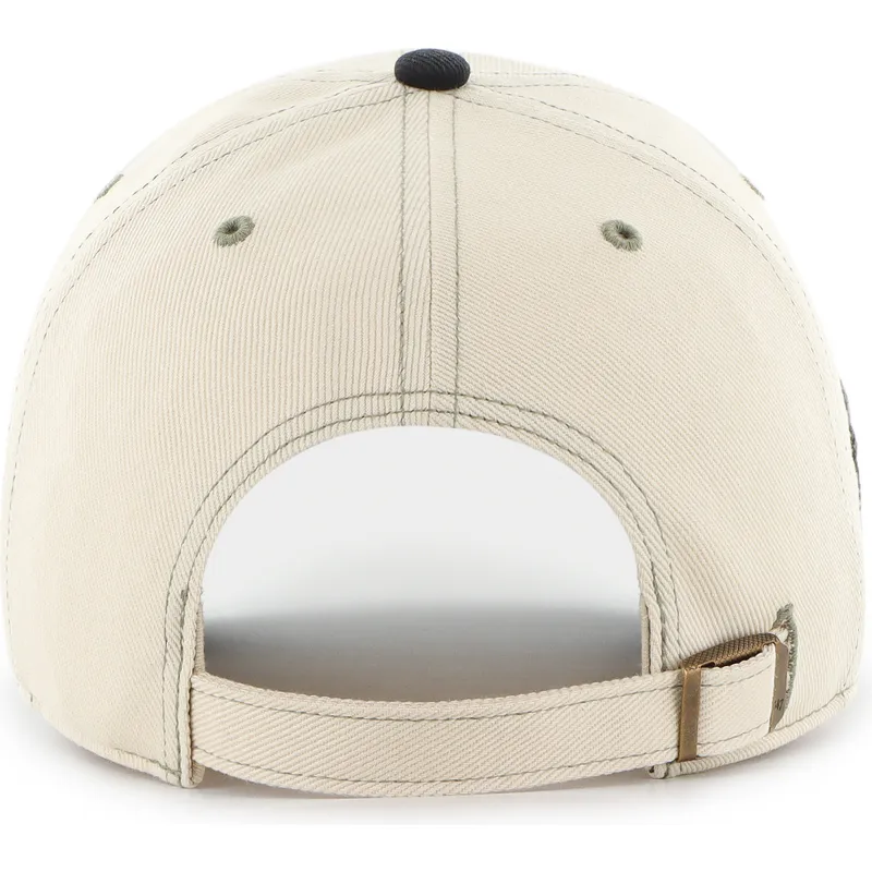 gorra-curva-beige-y-negra-ajustable-clean-up-keepsake-de-new-york-yankees-mlb-de-47-brand