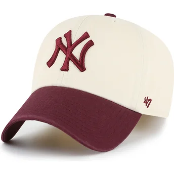 Böjd keps beige och vinröd justerbar Clean Up Two Tone No Loop Label New York Yankees MLB av 47 Brand