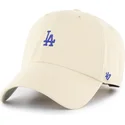 gorra-curva-beige-ajustable-con-logo-azul-clean-up-base-runner-de-los-angeles-dodgers-mlb-de-47-brand