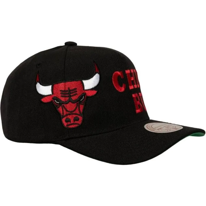 svart-bojd-snapback-keps-busted-pro-fran-chicago-bulls-nba-av-mitchell-ness