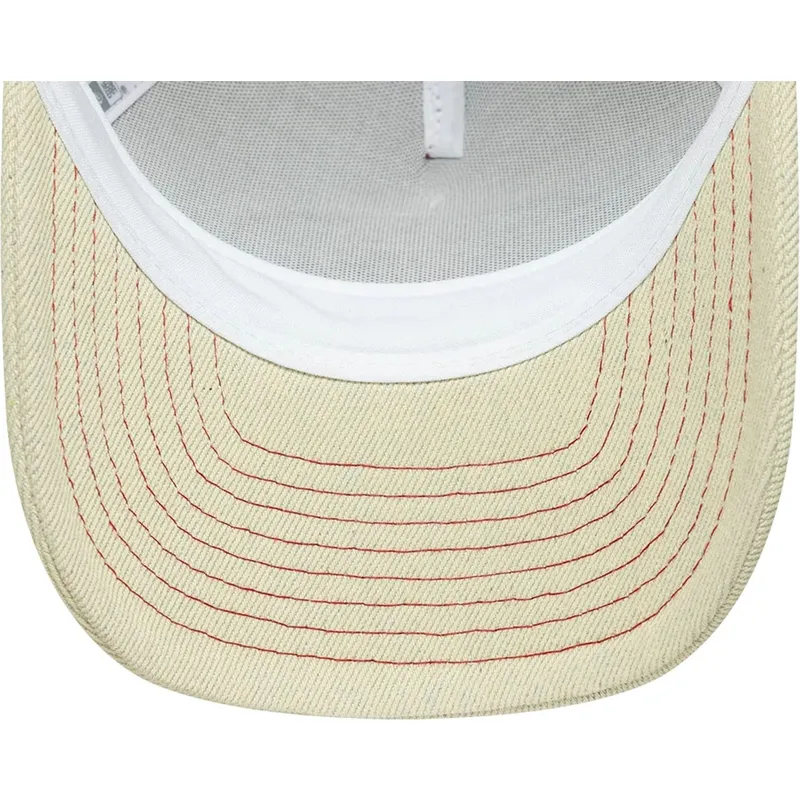 beige-trucker-keps-for-dam-9forty-m-crown-a-frame-fran-new-era