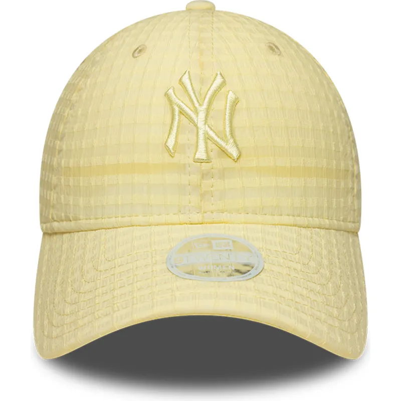 gul-bojd-justerbar-keps-med-gul-logotyp-for-dam-9twenty-seersucker-fran-new-york-yankees-mlb-av-new-era